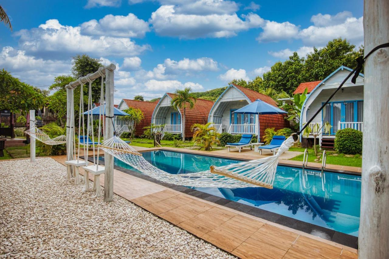 Megaland Bungalow Batununggul Екстериор снимка