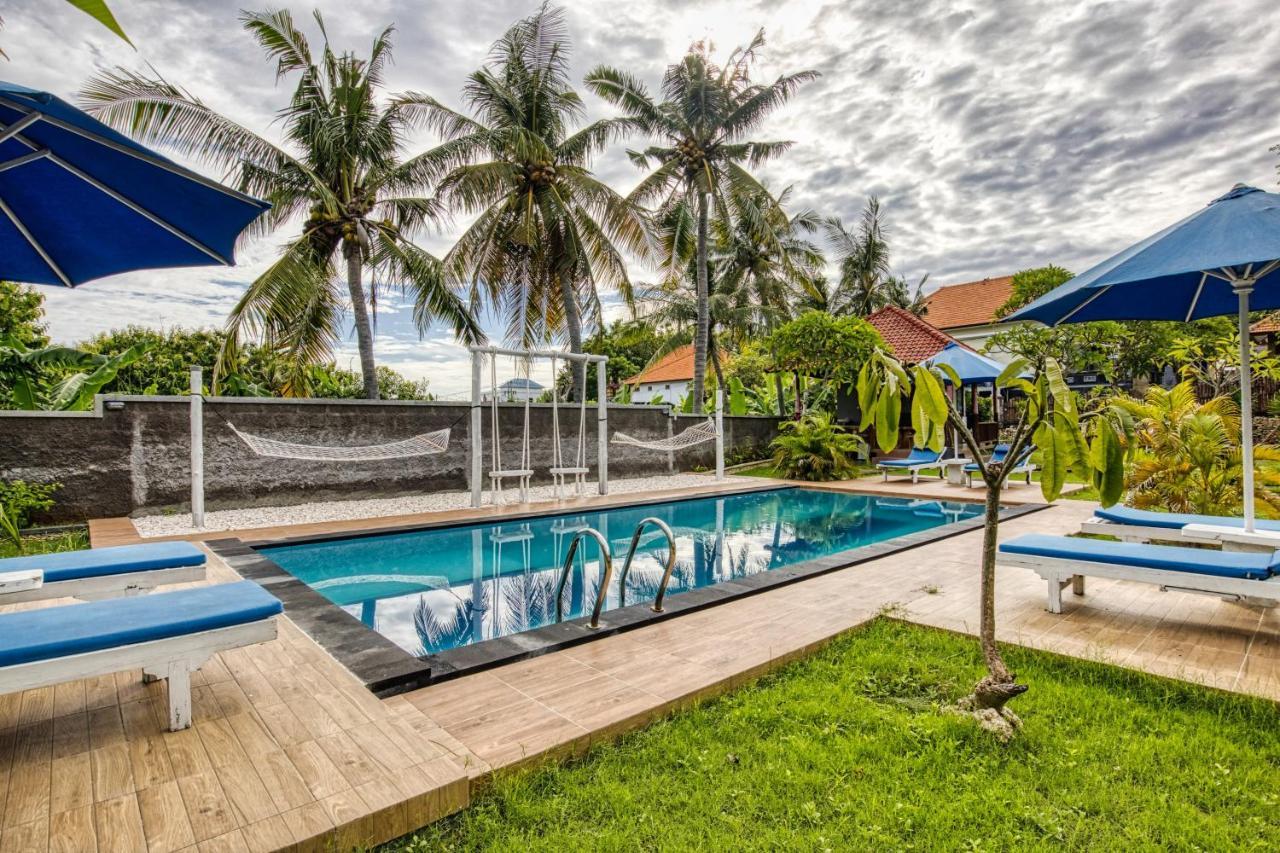 Megaland Bungalow Batununggul Екстериор снимка