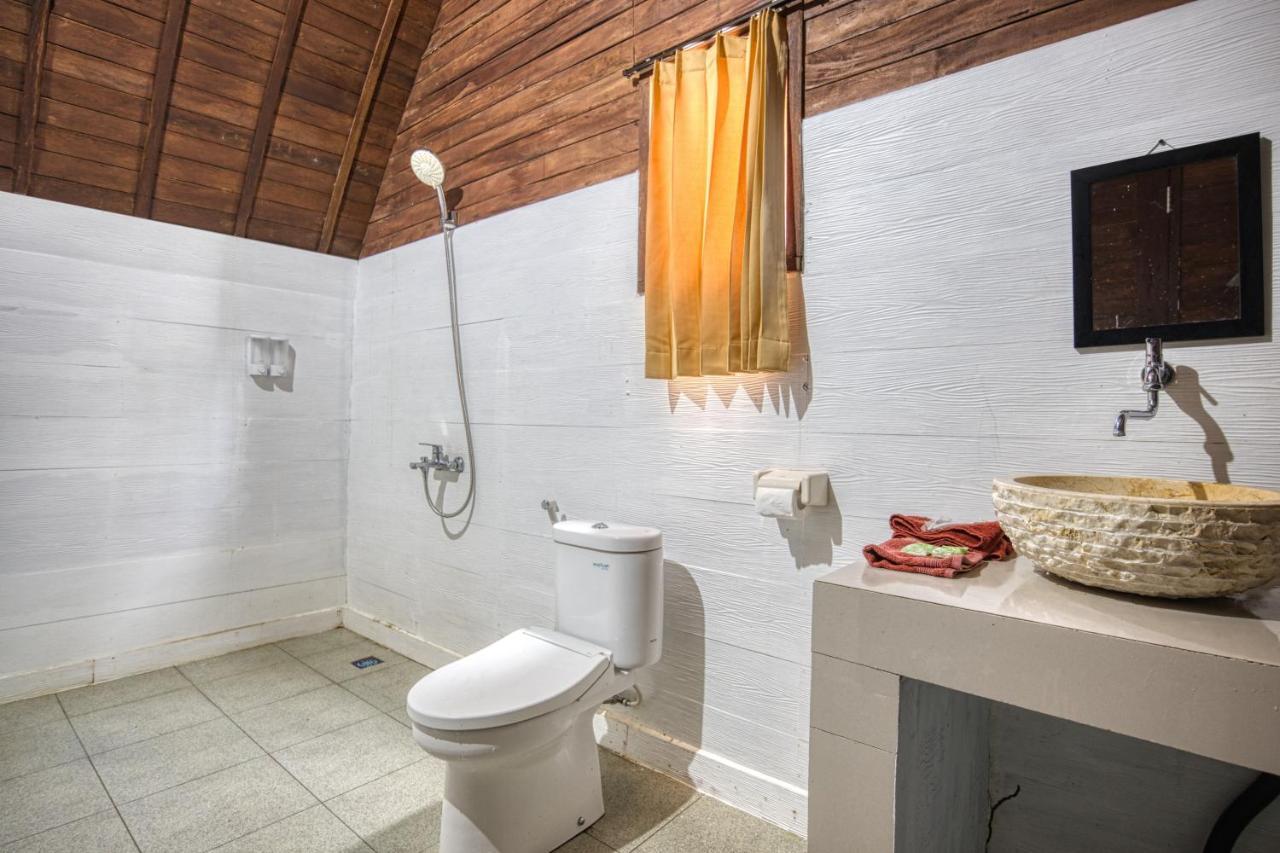 Megaland Bungalow Batununggul Екстериор снимка