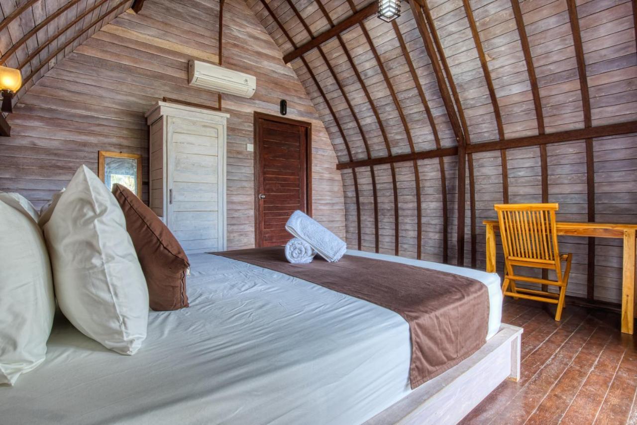 Megaland Bungalow Batununggul Екстериор снимка