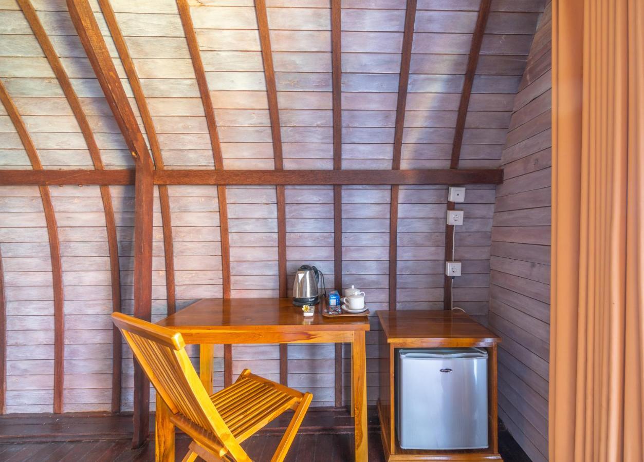 Megaland Bungalow Batununggul Екстериор снимка